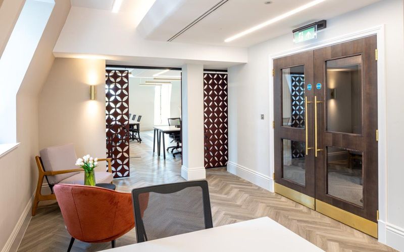 117 Piccadilly, Greater London Image 2