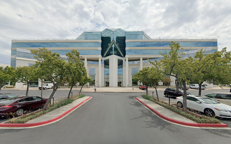 303 Twin Dolphin Drive, Redwood City Image 10