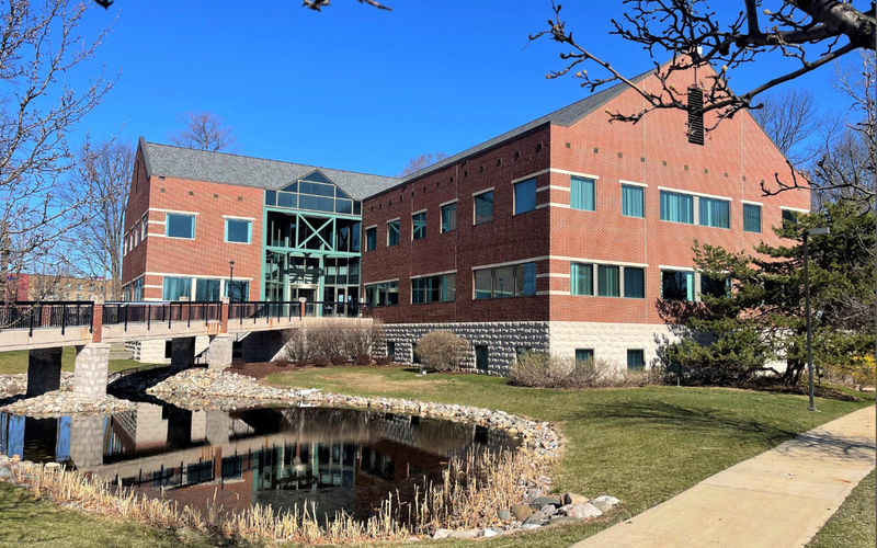 1760 Abbey Rd, East Lansing Image 6