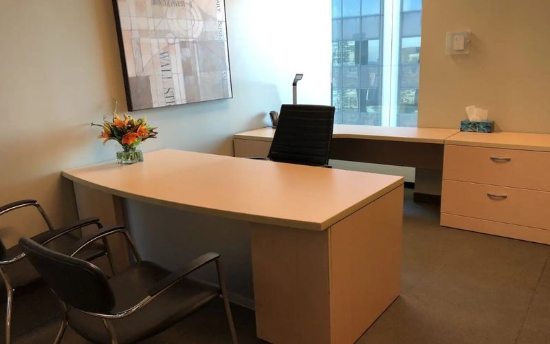 2 Bloor St E, Toronto Image 6