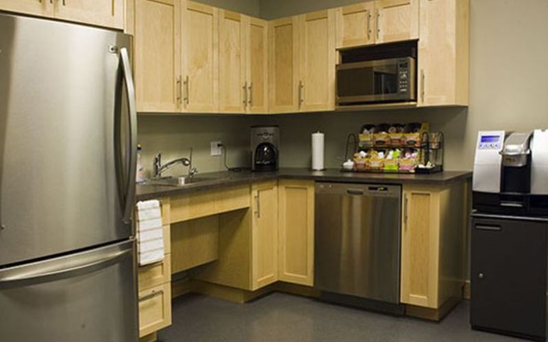 2 Bloor St E, Toronto Image 3