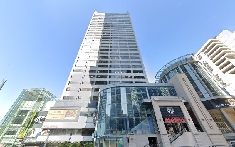 2300 Yonge St, Toronto Image 9