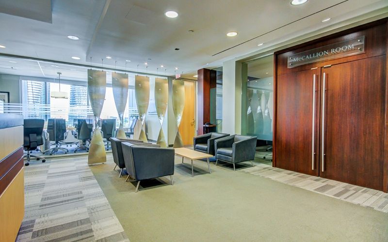 77 City Centre Drive East Tower, Mississauga Image 1