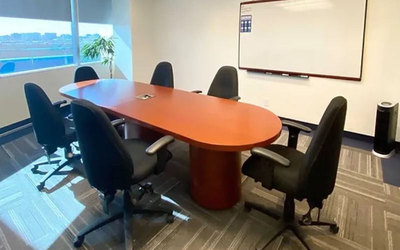 95 Mural St, Richmond Hill Image 3