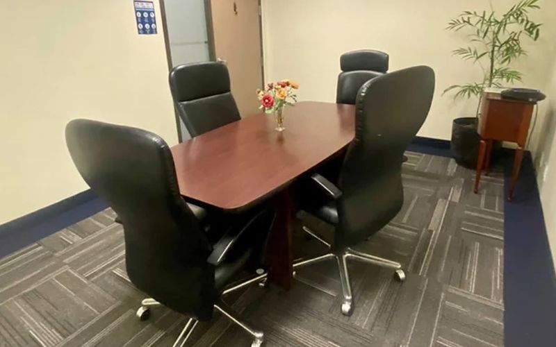 95 Mural St, Richmond Hill Image 3