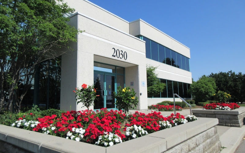 2030 Bristol Cir, Oakville Image 7