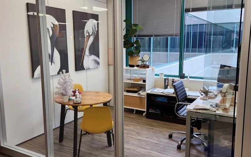 2030 Bristol Cir, Oakville Image 2