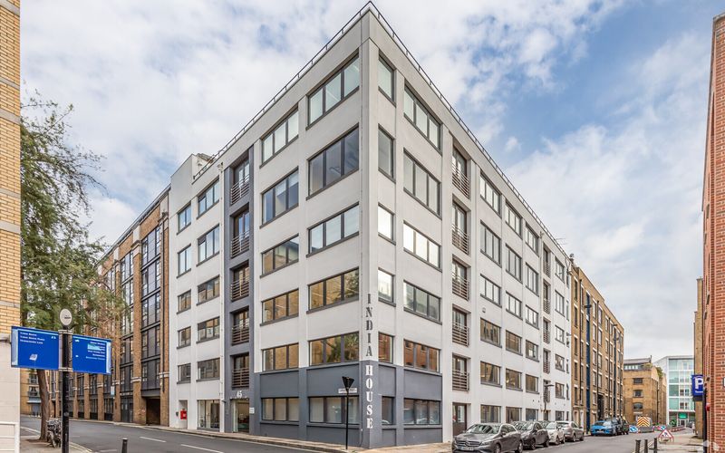 45 Curlew Street, Greater London Image 5