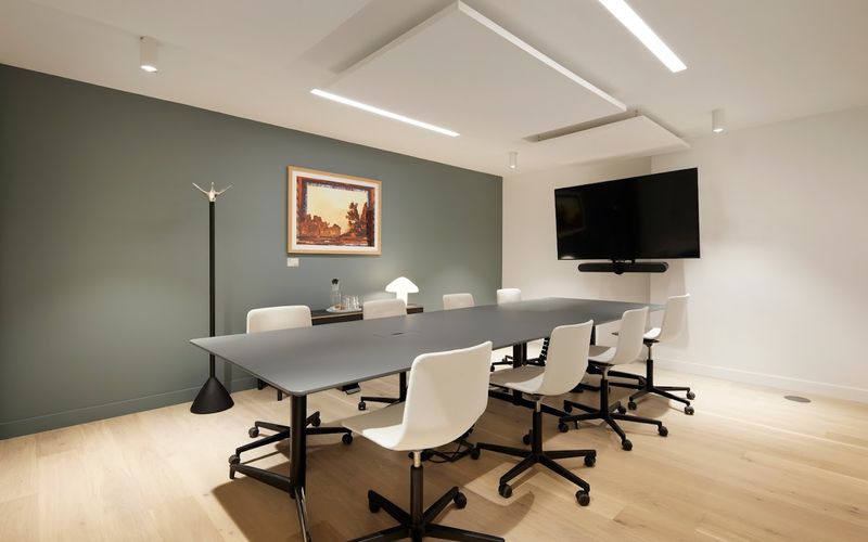 8-10 Grosvenor Gardens, Greater London Image 1