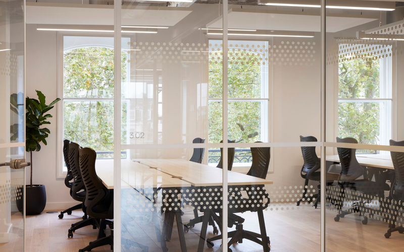 8-10 Grosvenor Gardens, Greater London Image 4