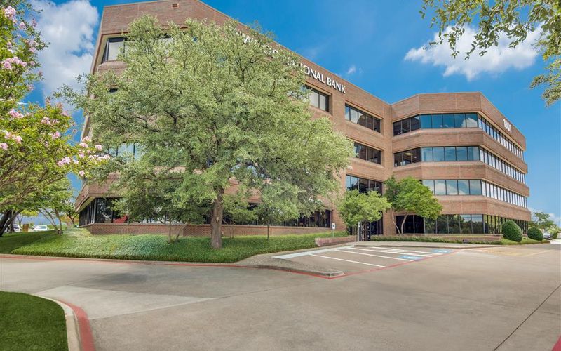 1801 N Hampton Road, Desoto Image 7