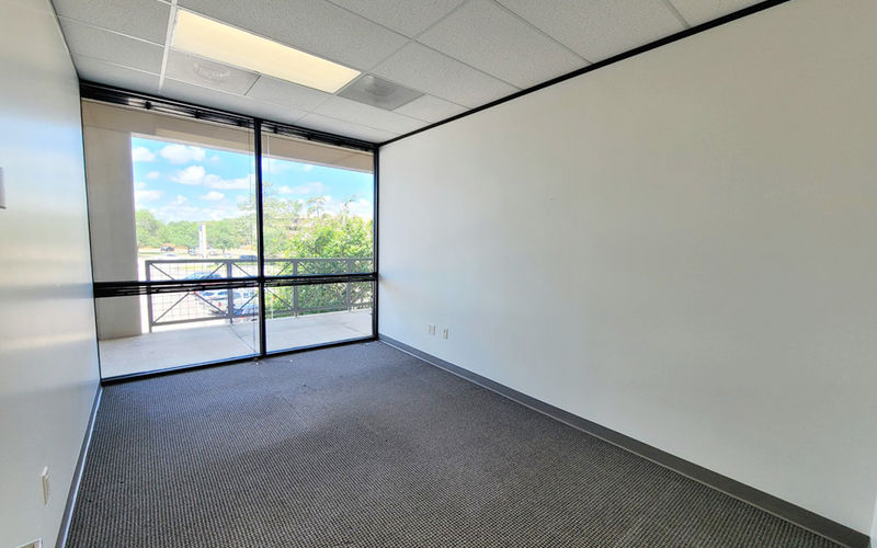 12340 Jones Rd, Houston Image 2