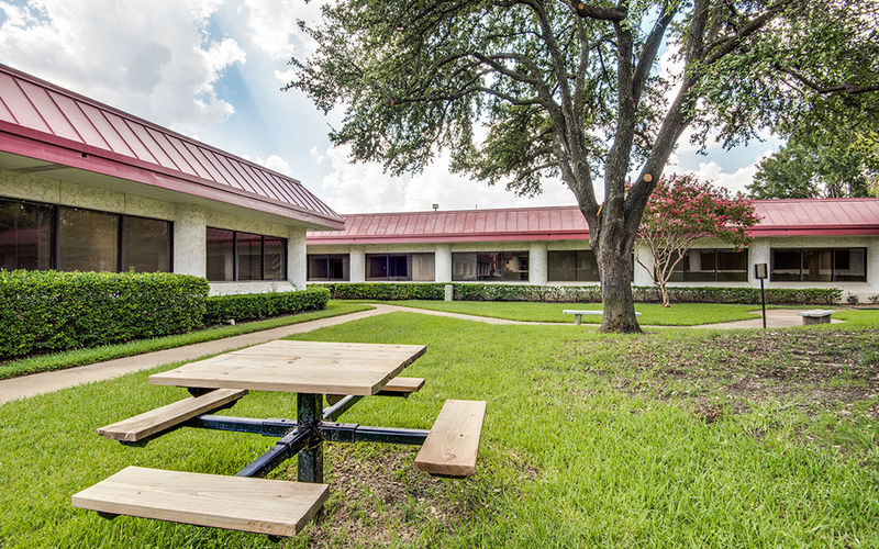 9550 Forest Ln, Dallas Image 1