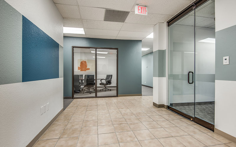 9550 Forest Ln, Dallas Image 2