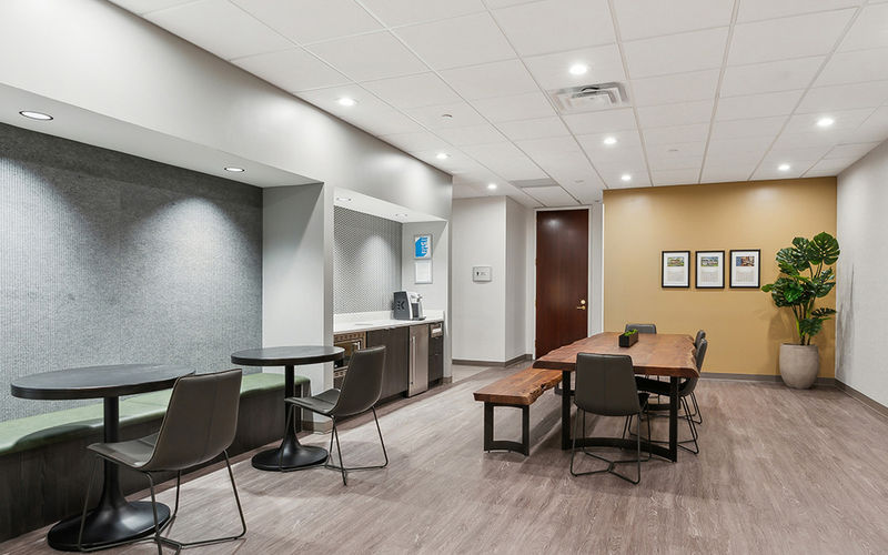 4751 Best Road, College Park Image 2