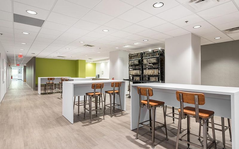 2302 Parklake Dr Ne, Atlanta Image 1