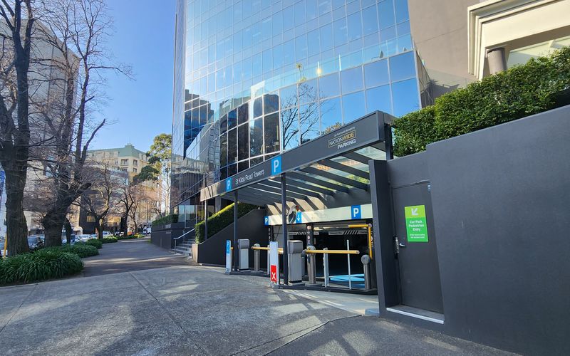 1 Queens Road, Melbourne Image 9