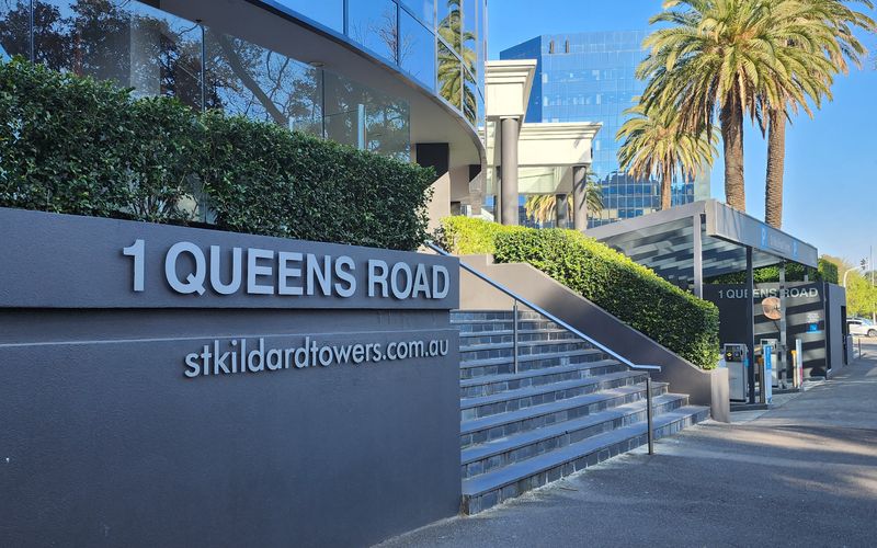 1 Queens Road, Melbourne Image 25