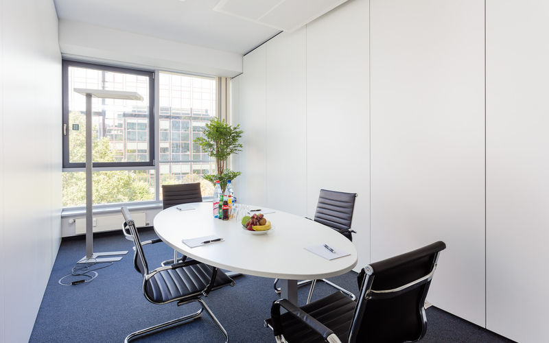 69 Mainzer Landstrasse, Frankfurt Image 1