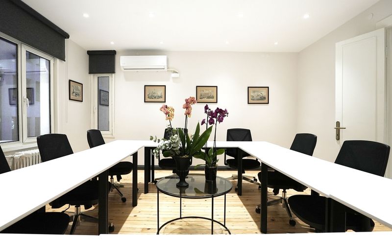 26 Banks Avenue, Galata / Istanbul Image 4