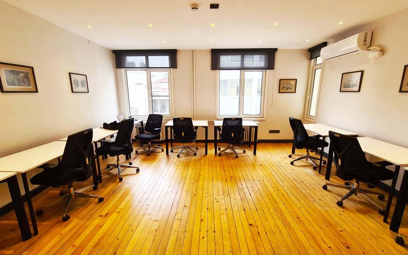 26 Banks Avenue, Galata / Istanbul Image 9