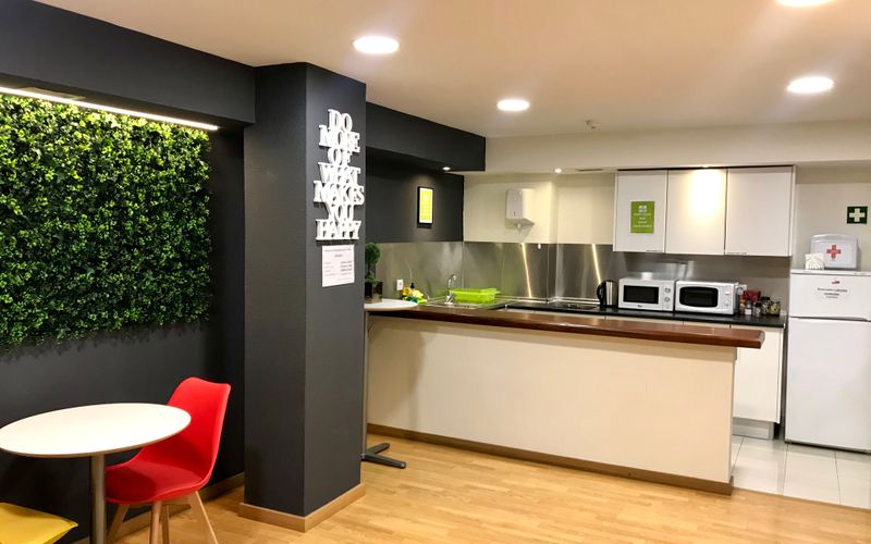 82A Avenida 5 De Outubro, Faro Image 12