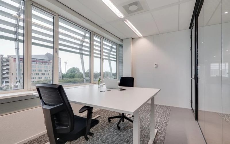 Oude Middenweg 17, Den Haag, 4 DESKS Oude Middenweg 17, Den Haag Image 1
