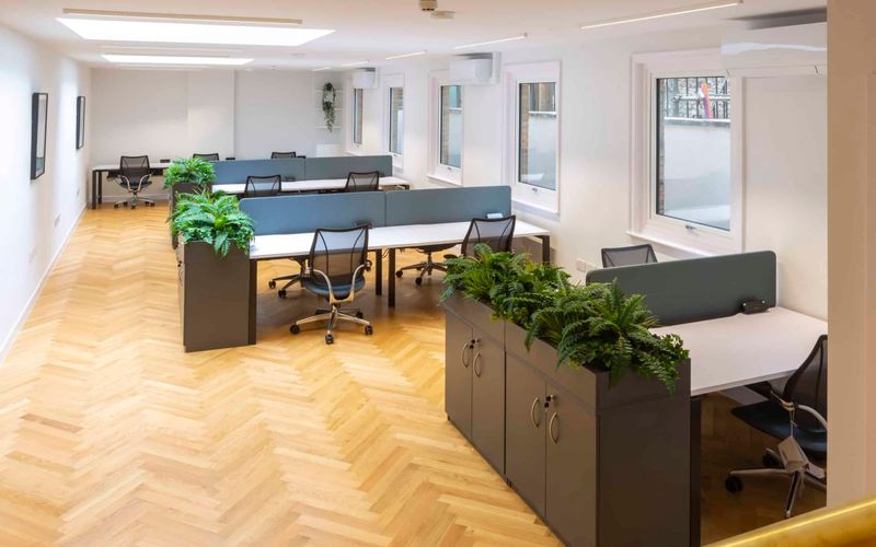 18 Conduit Street, Greater London Image 4