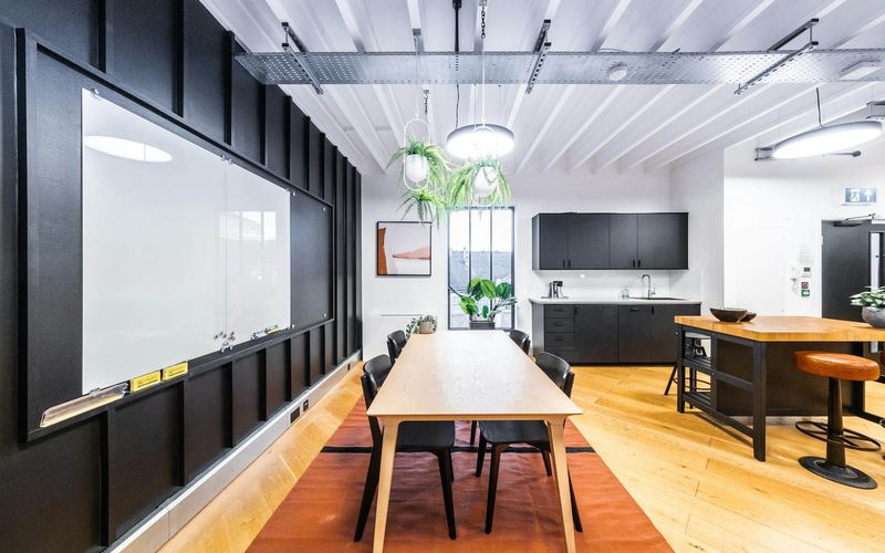 1 Bath Place, Shoreditch Image 1