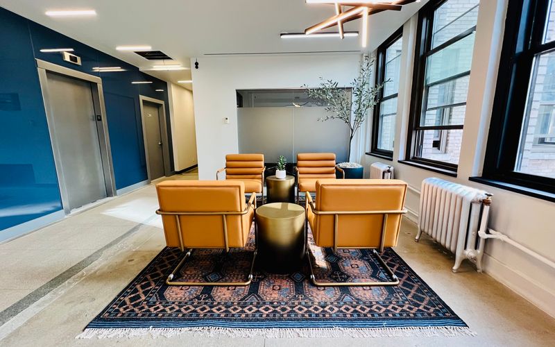 307 West 38th Street, New York Image 1