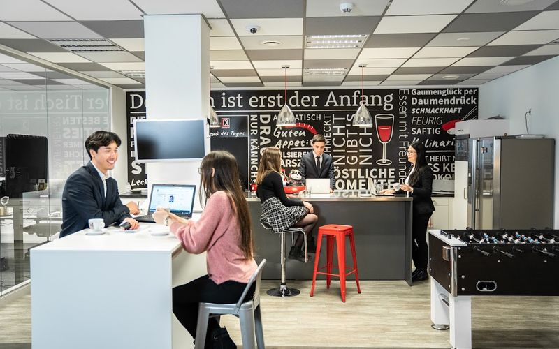 109 Zeil, Frankfurt Am Main Image 6