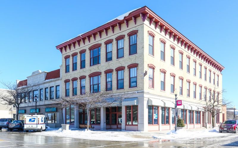 703 N 8th St, Sheboygan Image 10