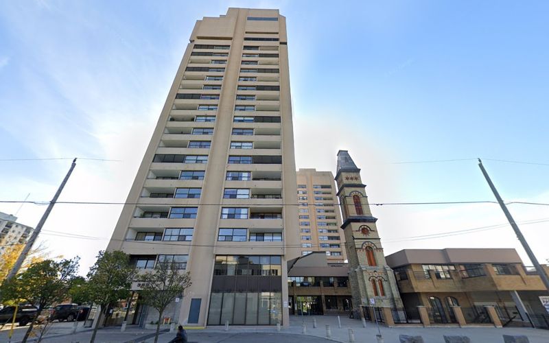 375 Dundas St, London Image 1