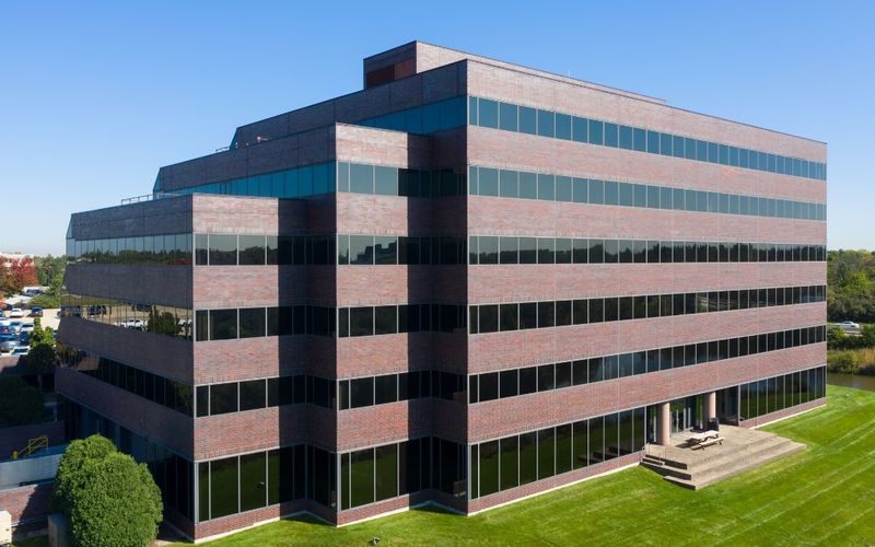 999 Oakmont Plaza Dr, Westmont Image 10