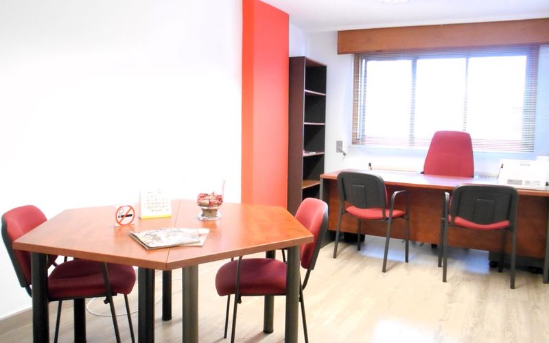 2 Calle Alférez Provisional, León Image 4