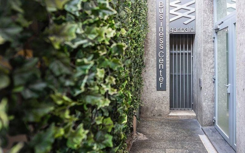 Via Jacopo Dal Verme 7, Milano Image 11