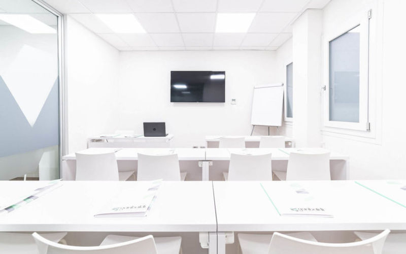 Via Jacopo Dal Verme 7, Milano Image 10