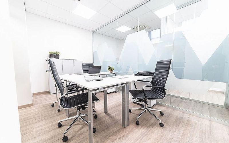 Via Jacopo Dal Verme 7, Milano Image 2