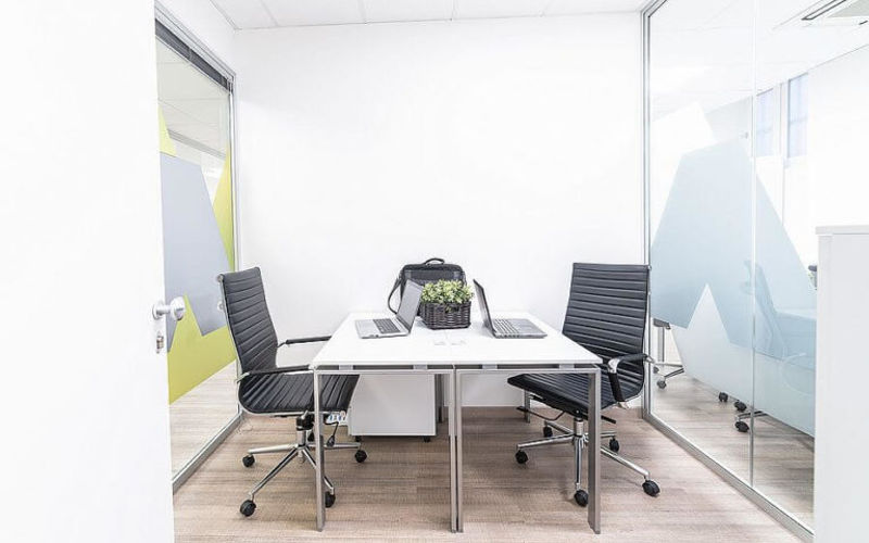 Via Jacopo Dal Verme 7, Milano Image 3