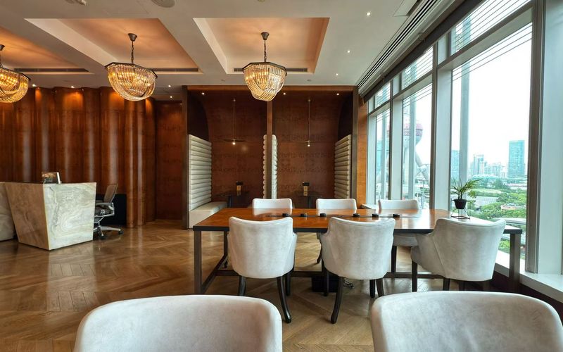 8 Century Avenue, Pudong Image 3