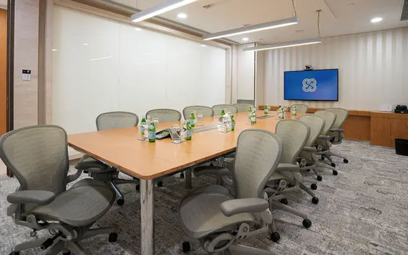 1168 Nanjing West Road, Puxi District Image 5