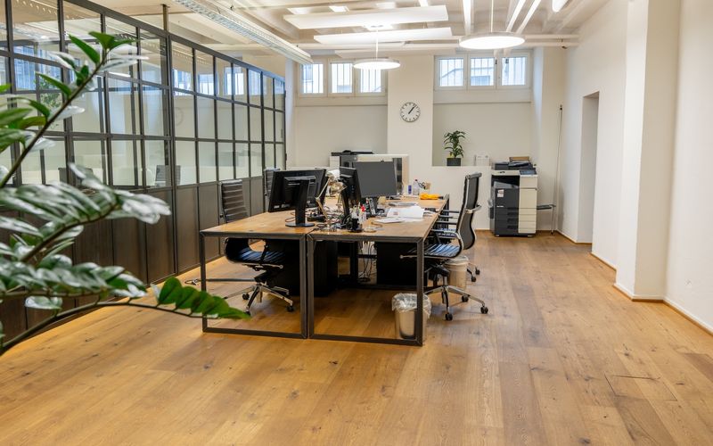 19 Reinhardstrasse, Zürich, 2 DESKS 19 Reinhardstrasse, Zürich Image 1