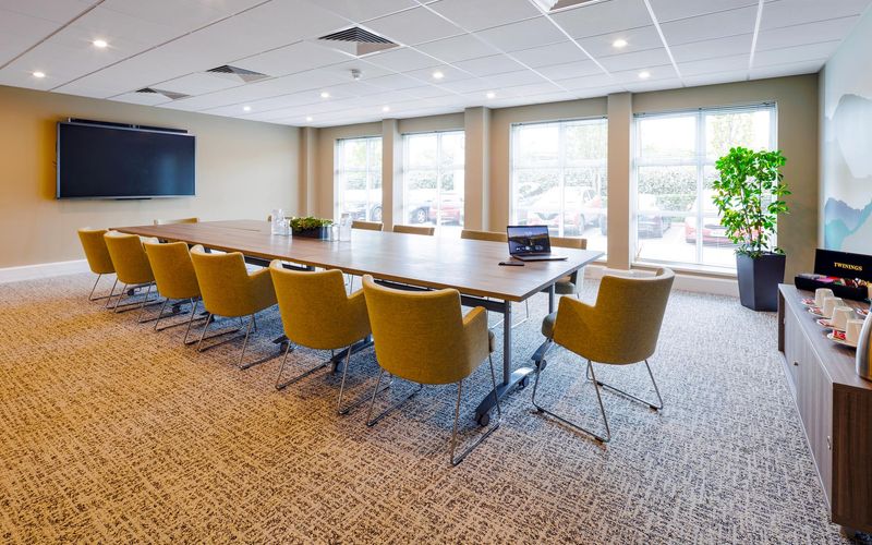 Holyrood Close, Poole Image 25