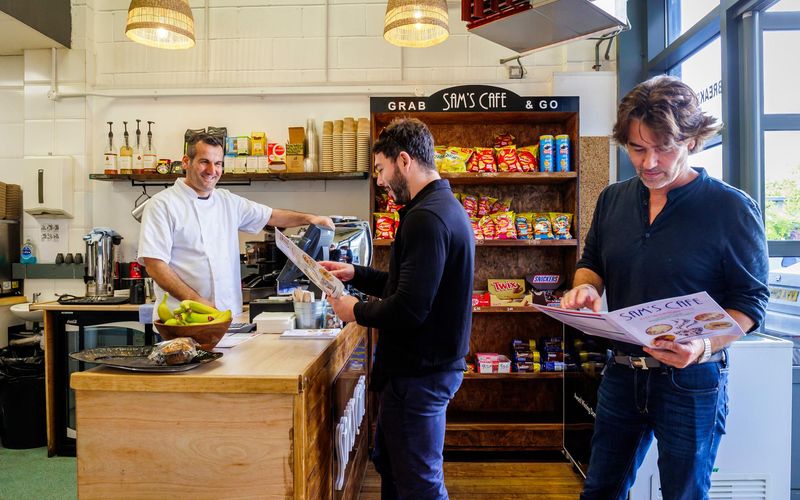 Holyrood Close, Poole Image 21