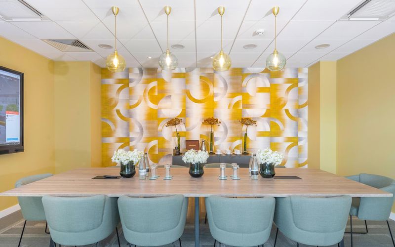 100 Berkshire Place, Winnersh Image 1