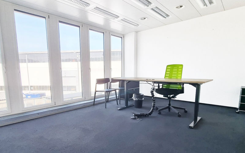 32 Zugerstrasse, Baar Image 2