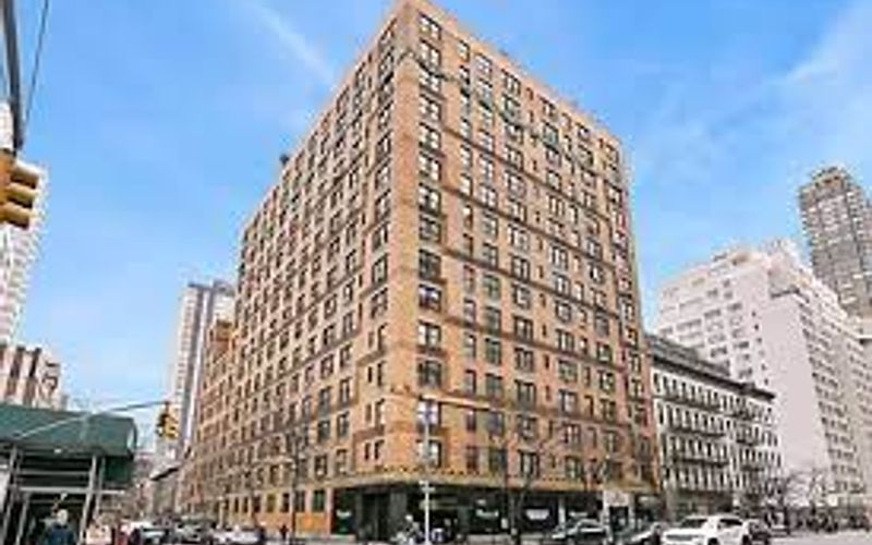 210 East 68th Street, New York City Image 4