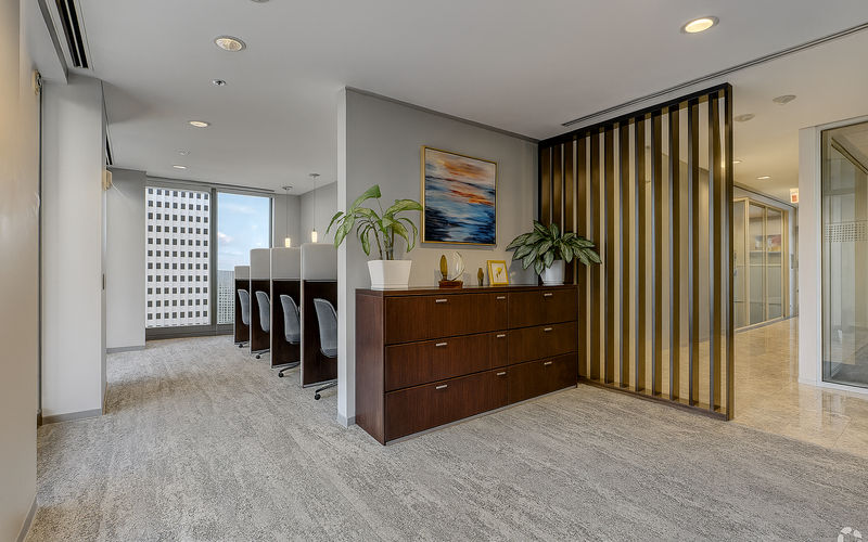 700 Louisiana St, Houston Image 1