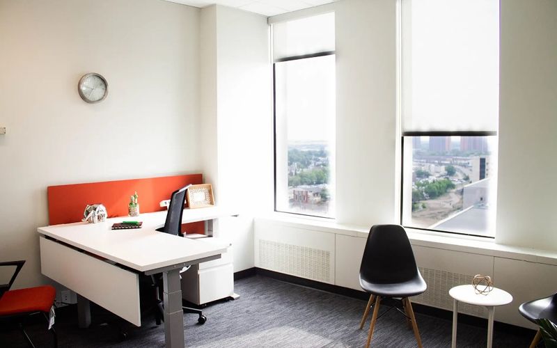 10004 104 Avenue Northwest, Edmonton Image 4