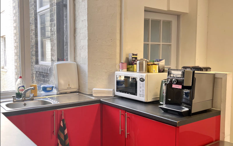 118-120 Great Titchfield, London Image 2